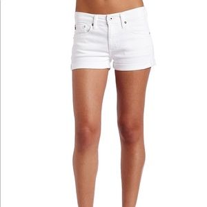 AG pixie short white